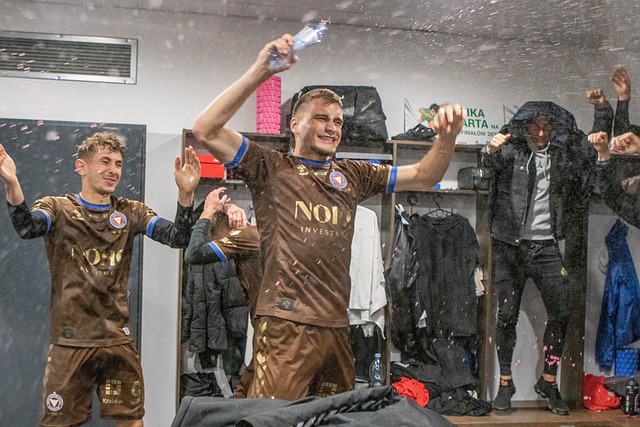 操未来的希 操未来的希